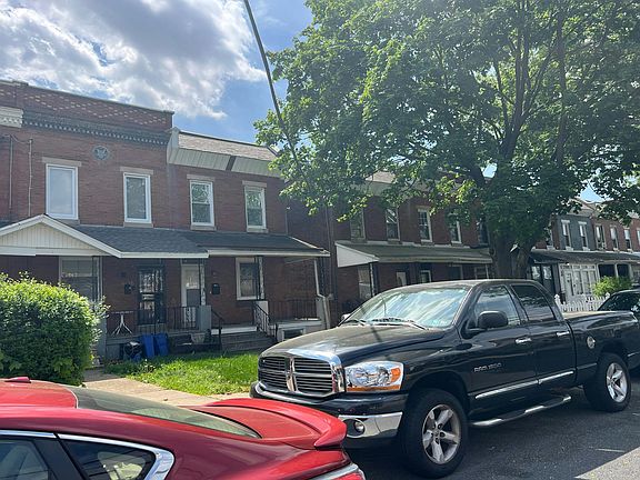 3rd image of 4633 Oakland St