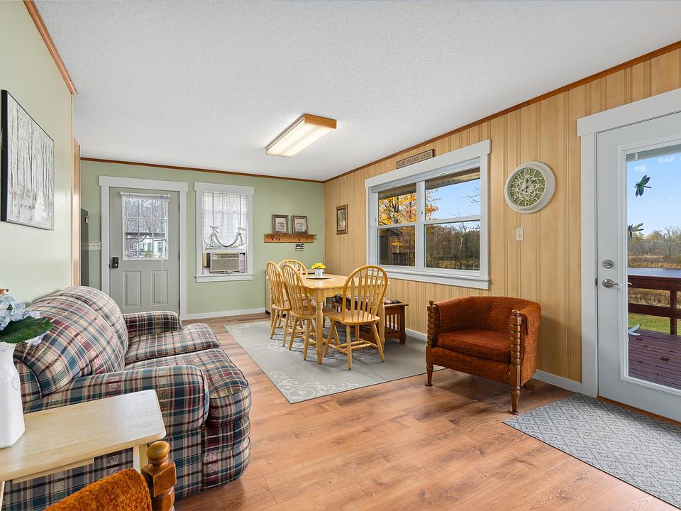 1st image of 37760 310th St