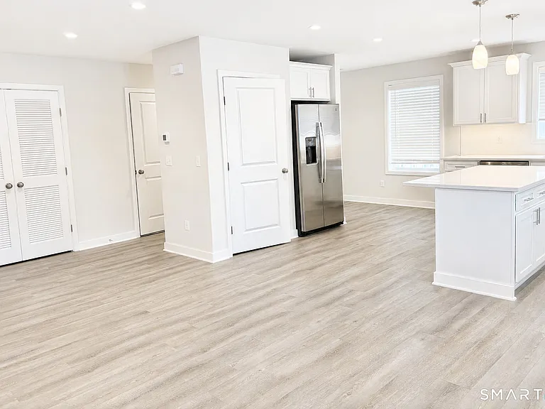 24 Glen Rd #B-2 — Photo 2