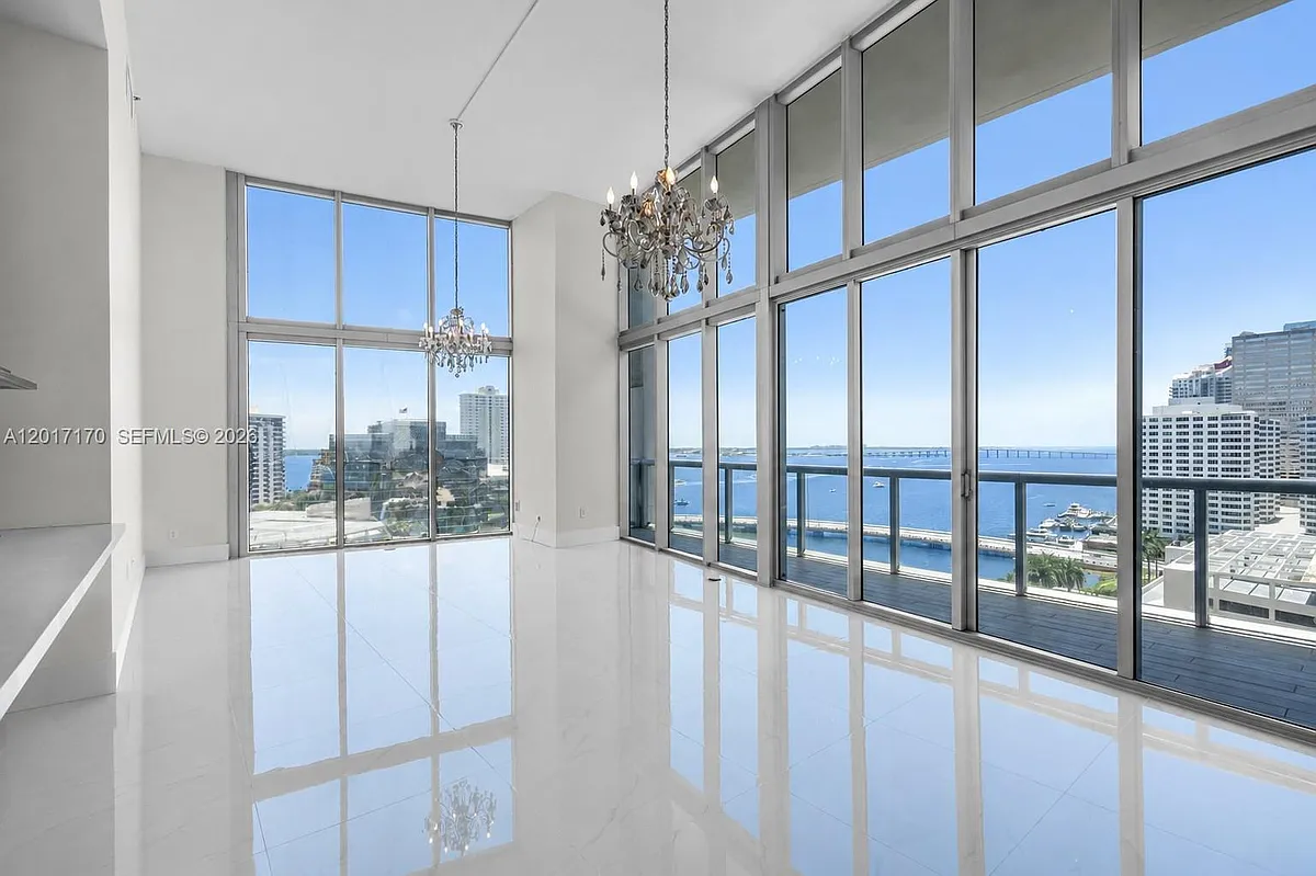 Building Photo - 495 Brickell Ave #1501