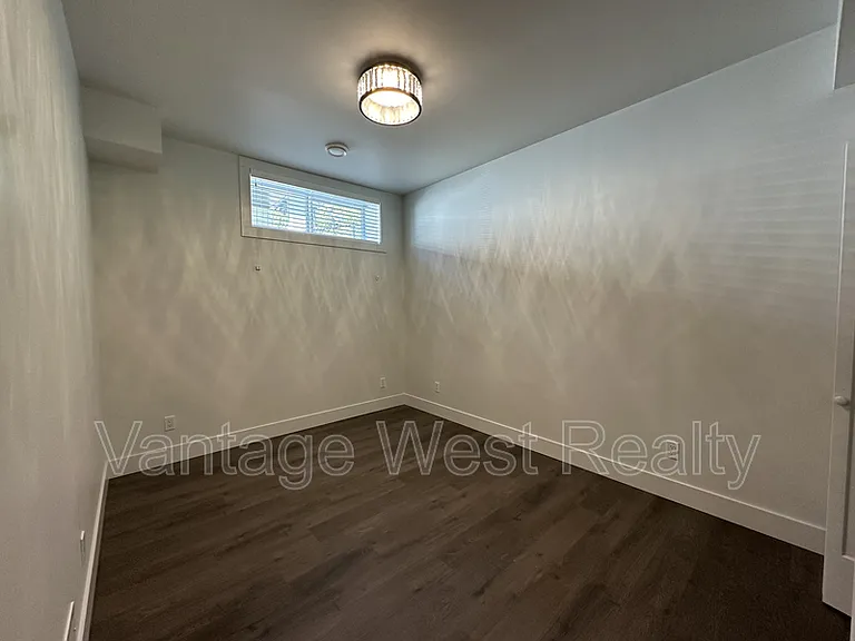 889B Mount Ida Dr — Photo 17