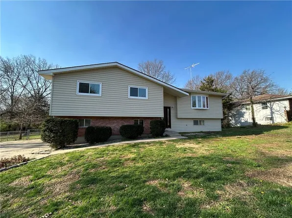 136 SE 125th Rd, Warrensburg, MO 64093