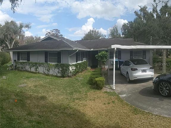 2nd image of 2054 Lake Dr
