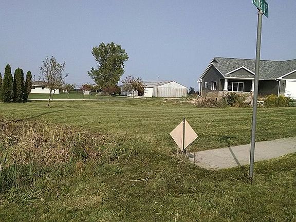 2nd image of 12 Links Ct