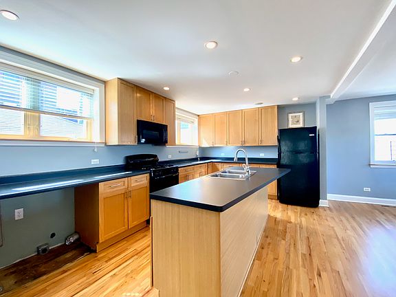 5th image of 2736 W Evergreen Ave APT 4