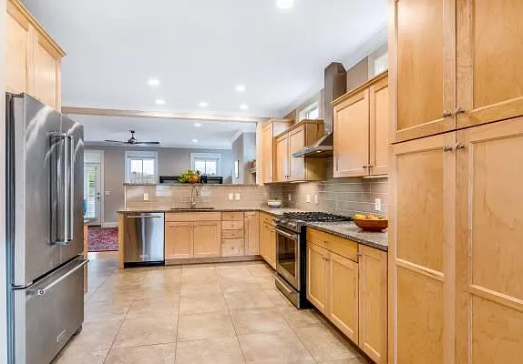 266 N Jefferson Rd — Photo 3