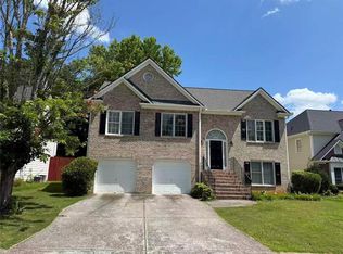 5530 Huntington Mist Dr, Stone Mountain, GA 30087