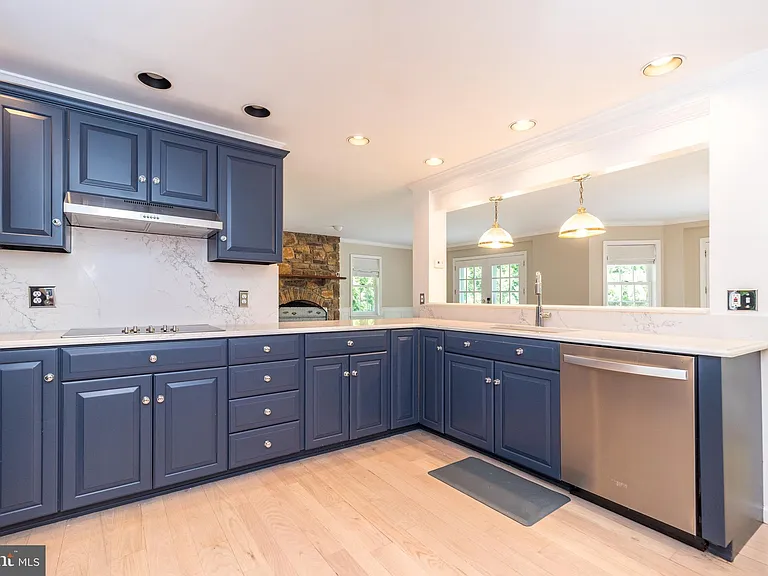 38 Chestnut Valley Dr — Photo 7