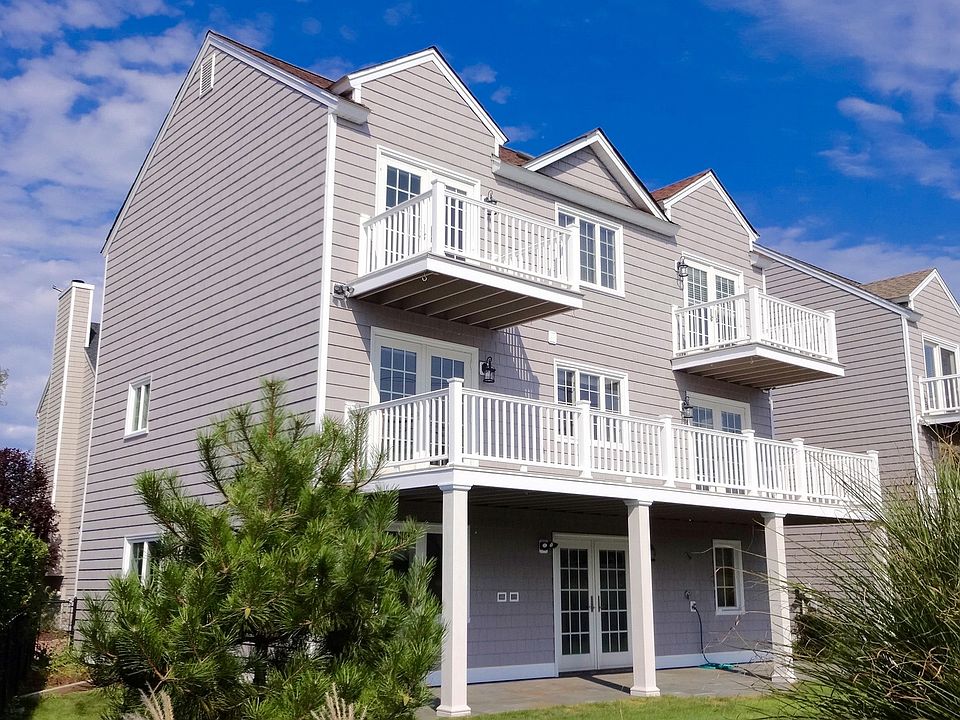 Fairfield Beach Townhouse