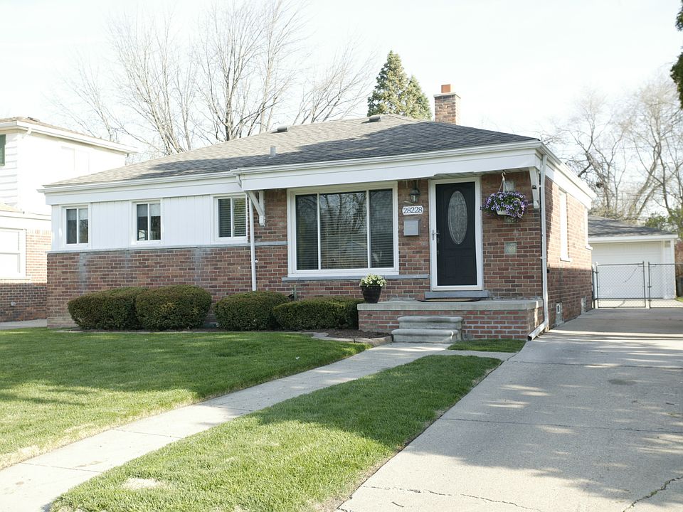 1st image of 28228 N Clements Cir