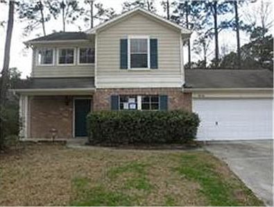 1st image of 18174 Woodsdale Ct
