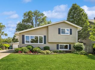 221 W Harrison Rd, Lombard, IL 60148