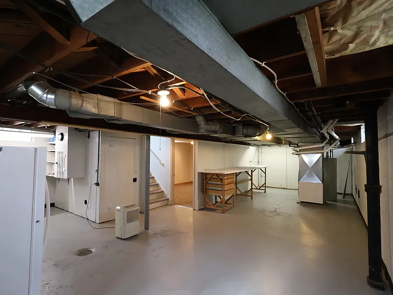 6028 N Lydell Ave — Photo 27