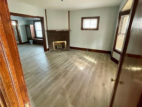 5th image of 3608 Denison Ave
