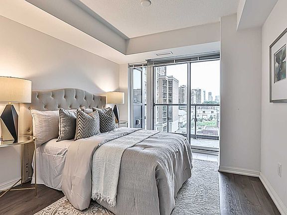 5th image of 400 Adelaide St E #717