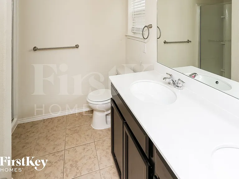 2042 Avondown Rd — Photo 8