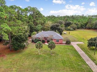 5557 Bay Meadows Dr, Milton, FL 32583