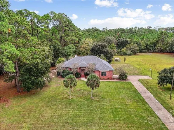 5557 Bay Meadows Dr, Milton, FL 32583