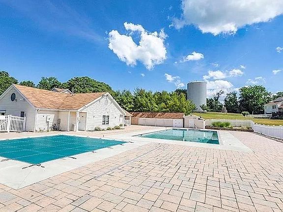 clubhouse & swimming pool - residents only