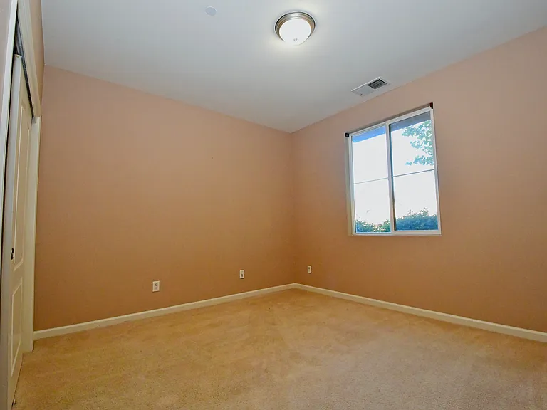 5266 Skystone Dr — Photo 15