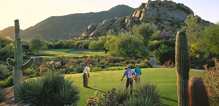 Walk to 5 Top Rated Courses