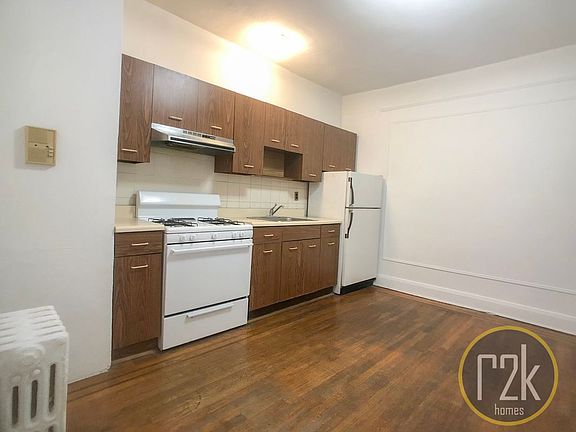4th image of 4525 42nd St APT 4D