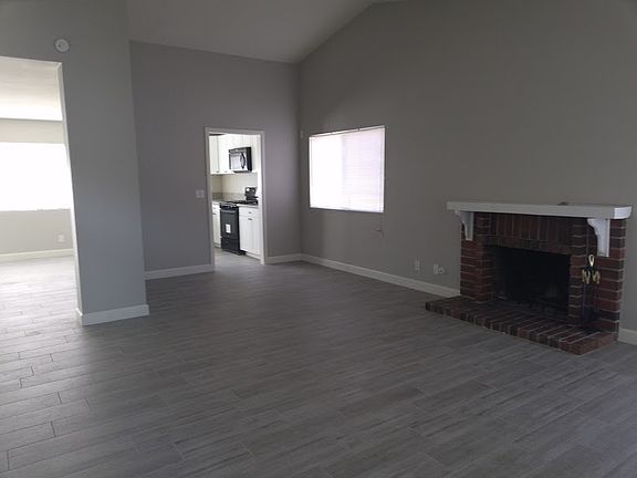 3rd image of 3121 Belvedere Dr