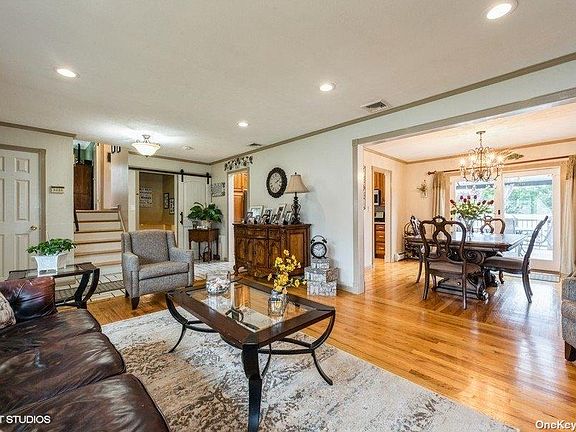 5th image of 323 Grover Ave N