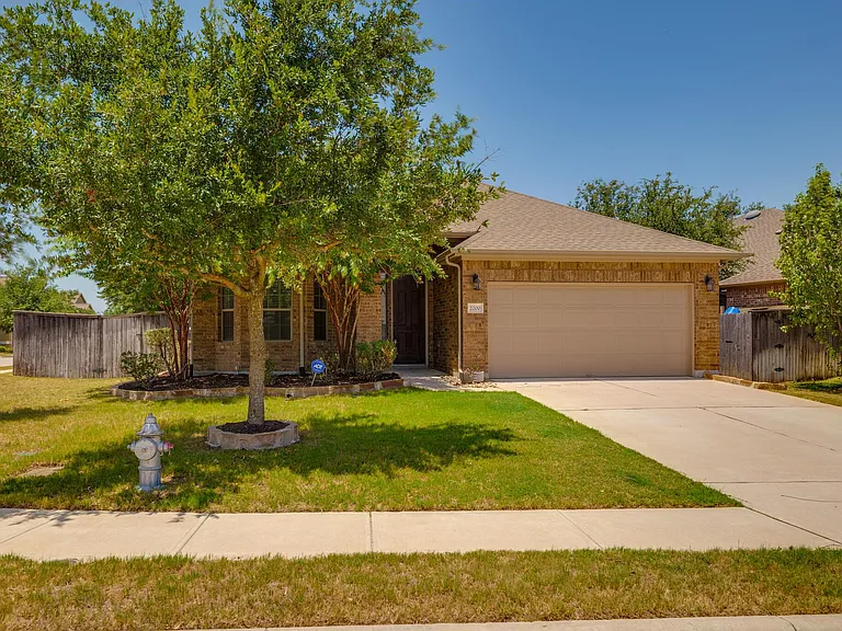 2200 Hilltop Climb Dr — Photo 2