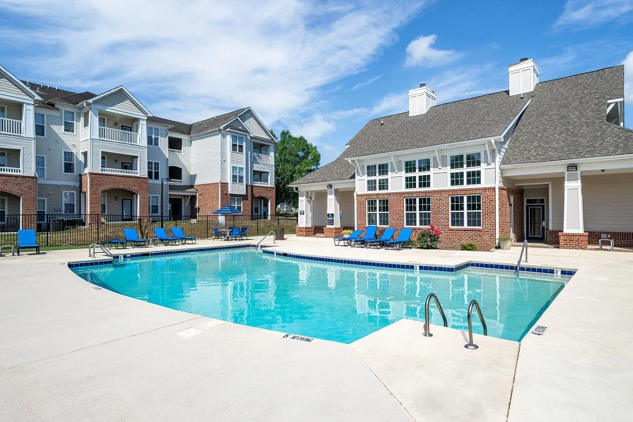 Falls Creek Apartments and Townhomes — Photo 1