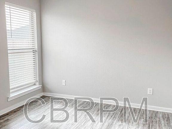 5th image of 2123 N Texas Ave #A