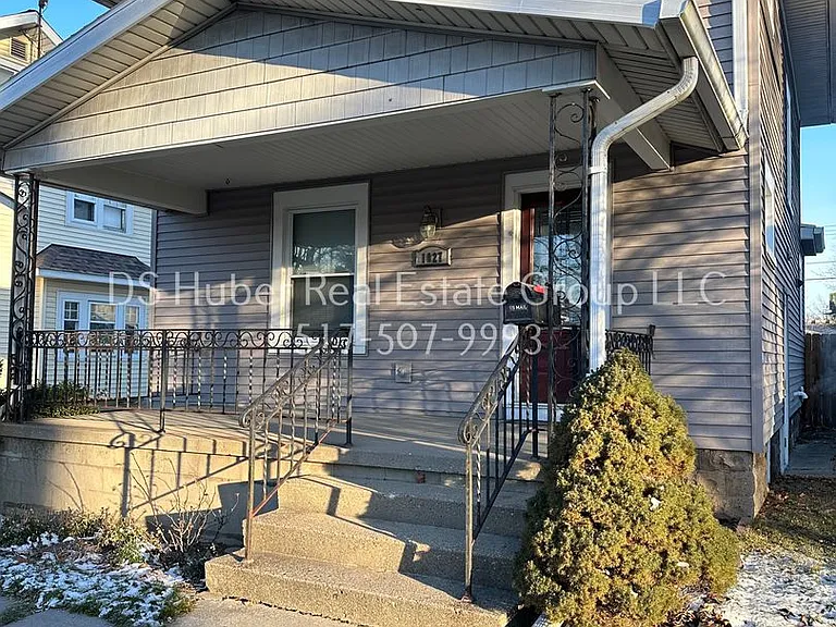 1027 Climax St — Photo 20