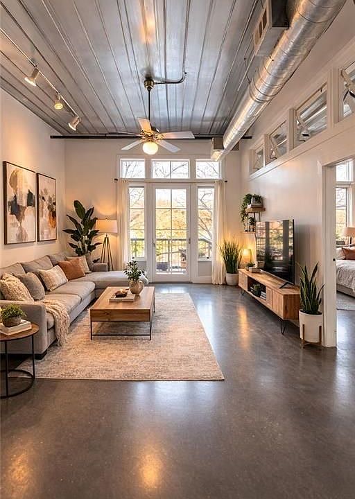 1st image of 572 Edgewood Ave #210