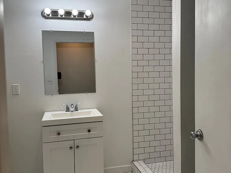 3358 Richard Ave — Photo 5