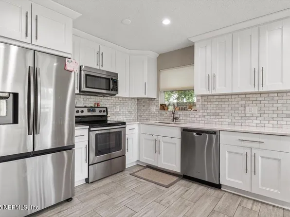 325 SARGO Road, Atlantic Beach, FL 32233