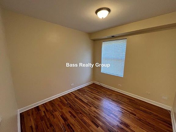 3rd image of 4600 N Monticello Ave #N3