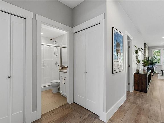 4th image of 5934 Nelson Rd #201