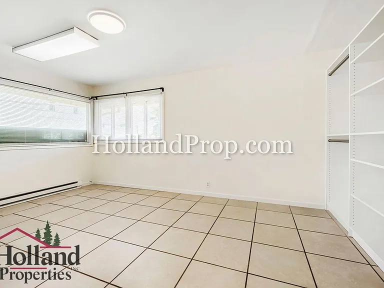21820 Johnson St — Photo 10