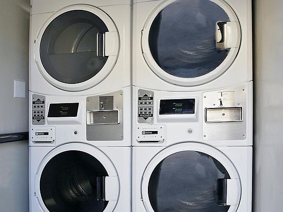 5th image of 6256 Beck Ave APT 4