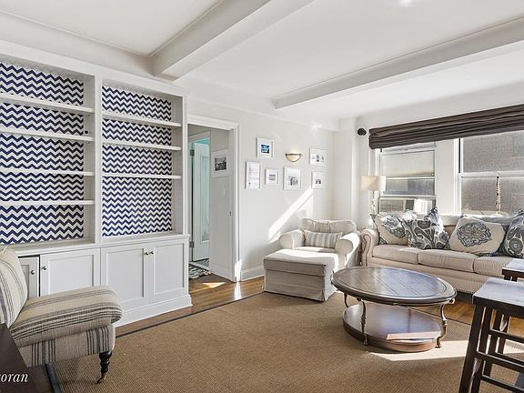 3rd image of 433 W 34th St APT 5-J