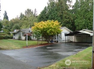 4050 Stohlton Rd SE, Pt Orchard, WA 98366