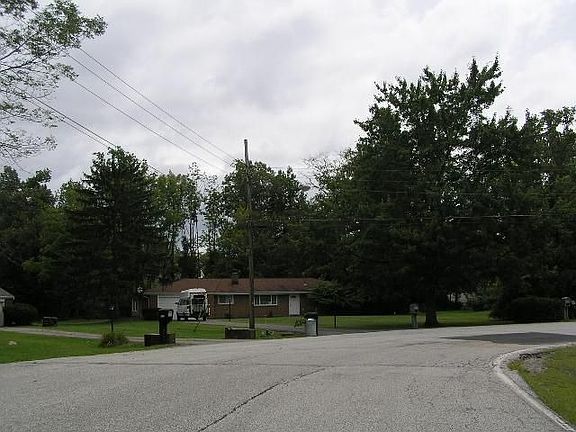 2nd image of 9265 Brookdale Ln