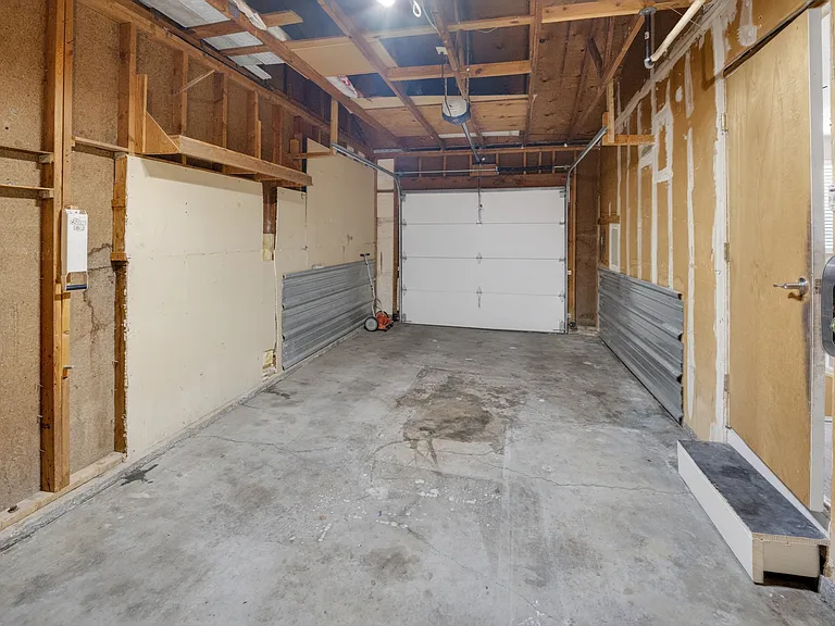 19054 W 61st Pl — Photo 37