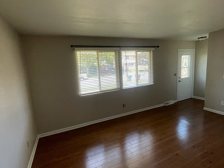 9309 Florence Dr — Photo 3