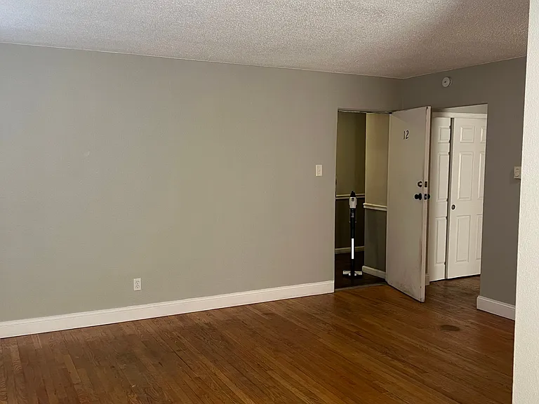 3199 Morganford Rd #6 — Photo 4