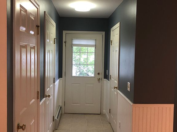 5th image of 228 Lupine Dr