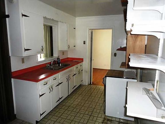 4th image of 3607 Helen Ln