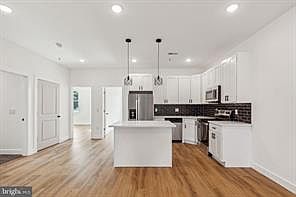 3rd image of 2306 N Fairhill St #5
