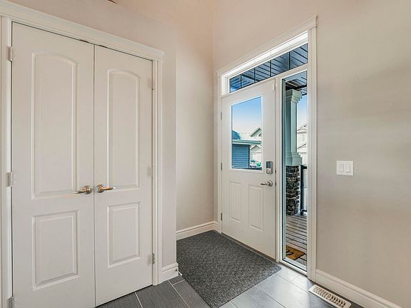 3rd image of 1110 Allendale Cres