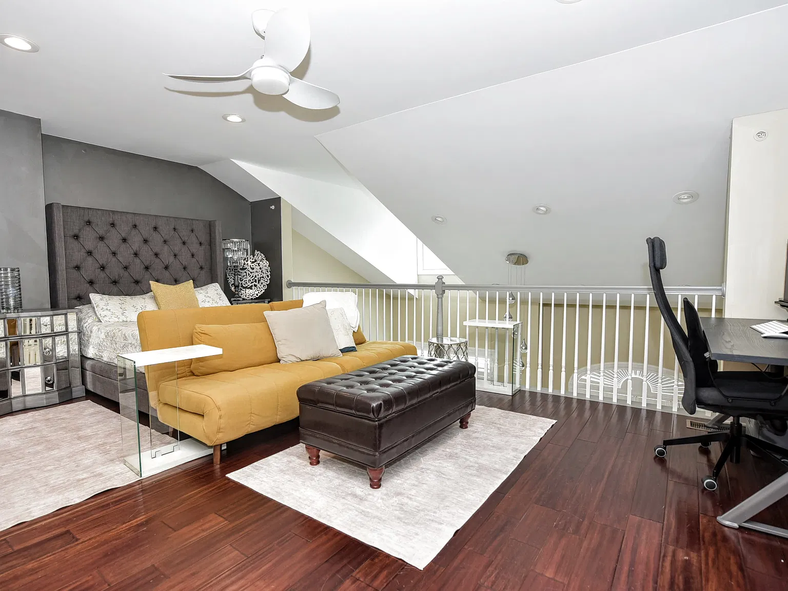 2 bed, 2.5 bath, 1800 sqft, $4,500 — Photo 4